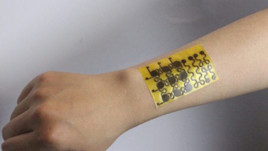 Strain-sensing polymer skin gives robots clever touch