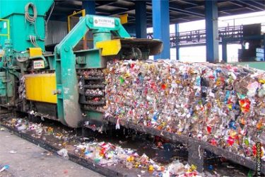درآمدزایی از بازیافت پسماندهای پلاستیکی
